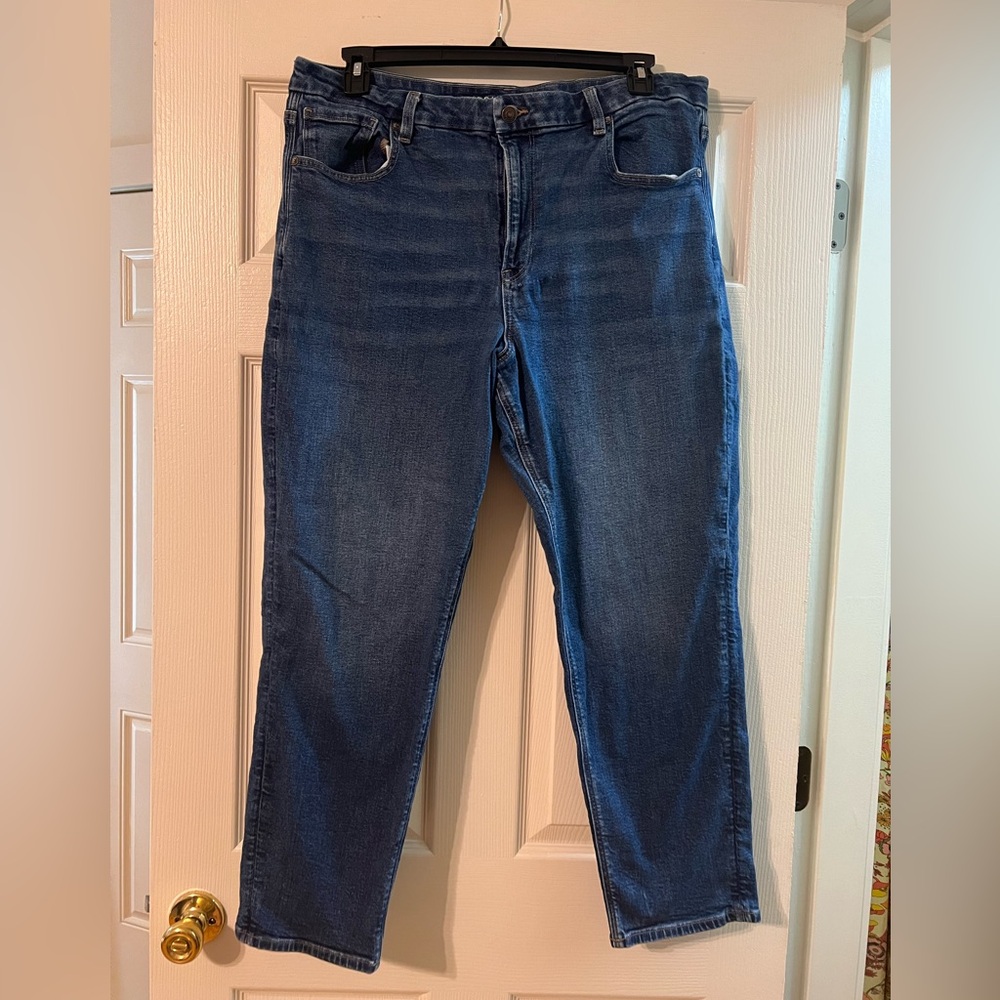 American Eagle Curvy Mom Jean